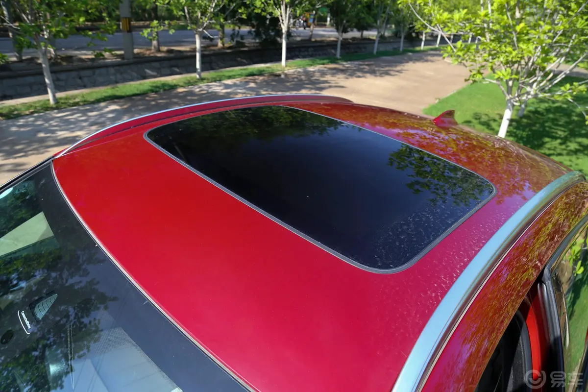 宝马X6xDrive35i M运动豪华版天窗