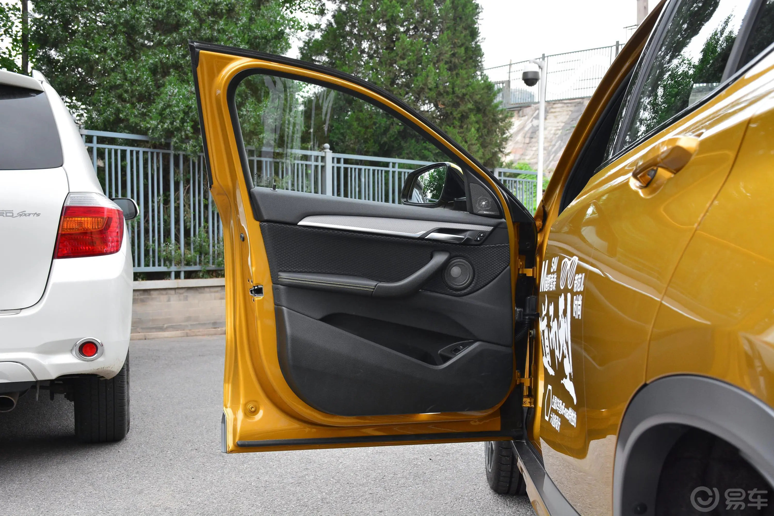宝马X2(进口)sDrive25i 豪华版 M越野套装 国V驾驶员侧前车门