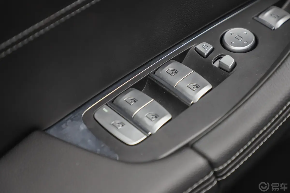 宝马X3xDrive 30i 领先版 M运动套装 国V车窗调节整体