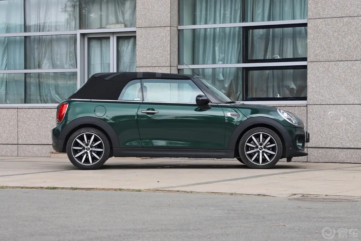 MINI CABRIO1.5T COOPER CABRIO 艺术家外观