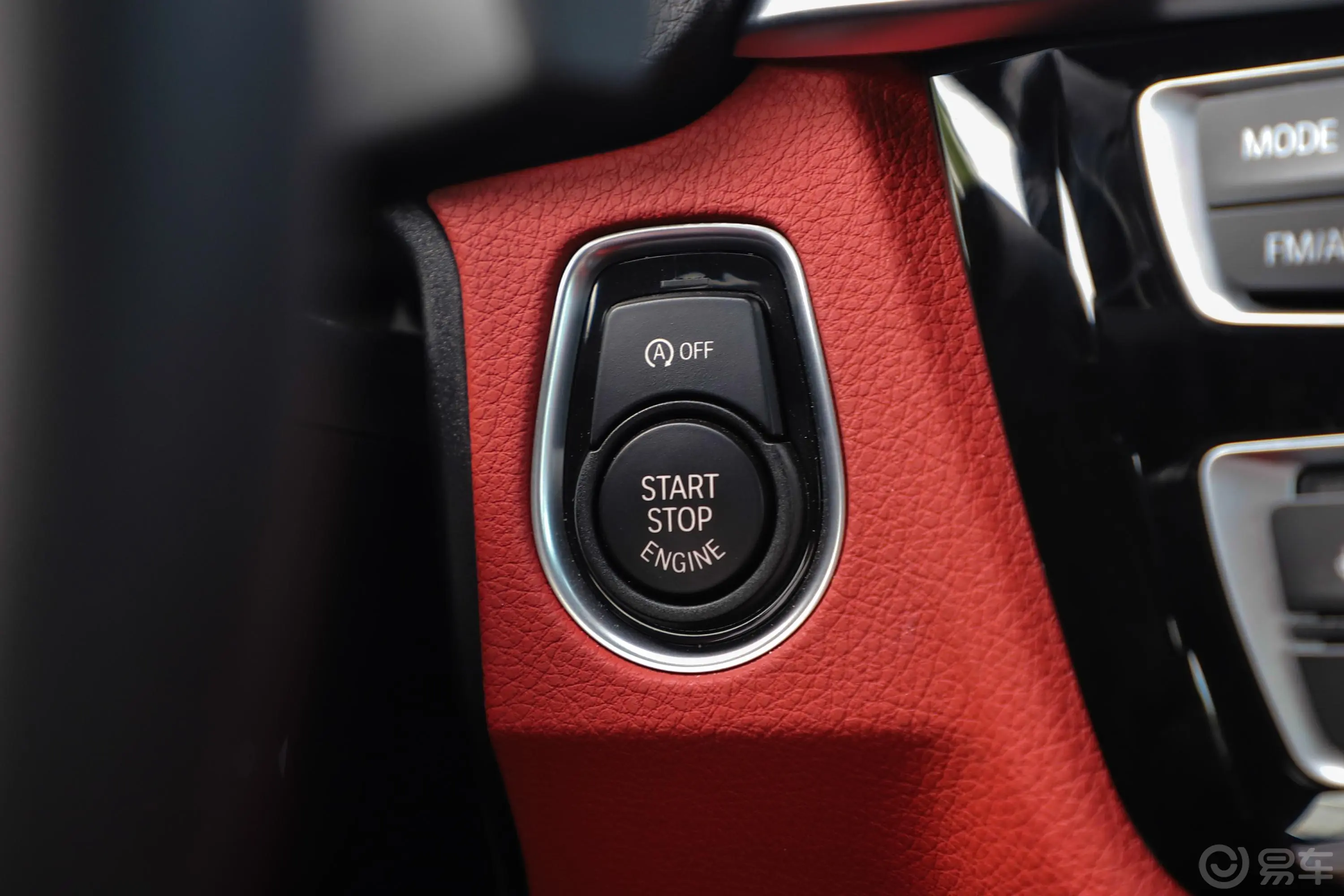 宝马4系四门轿跑 430i M运动套装钥匙孔或一键启动按键
