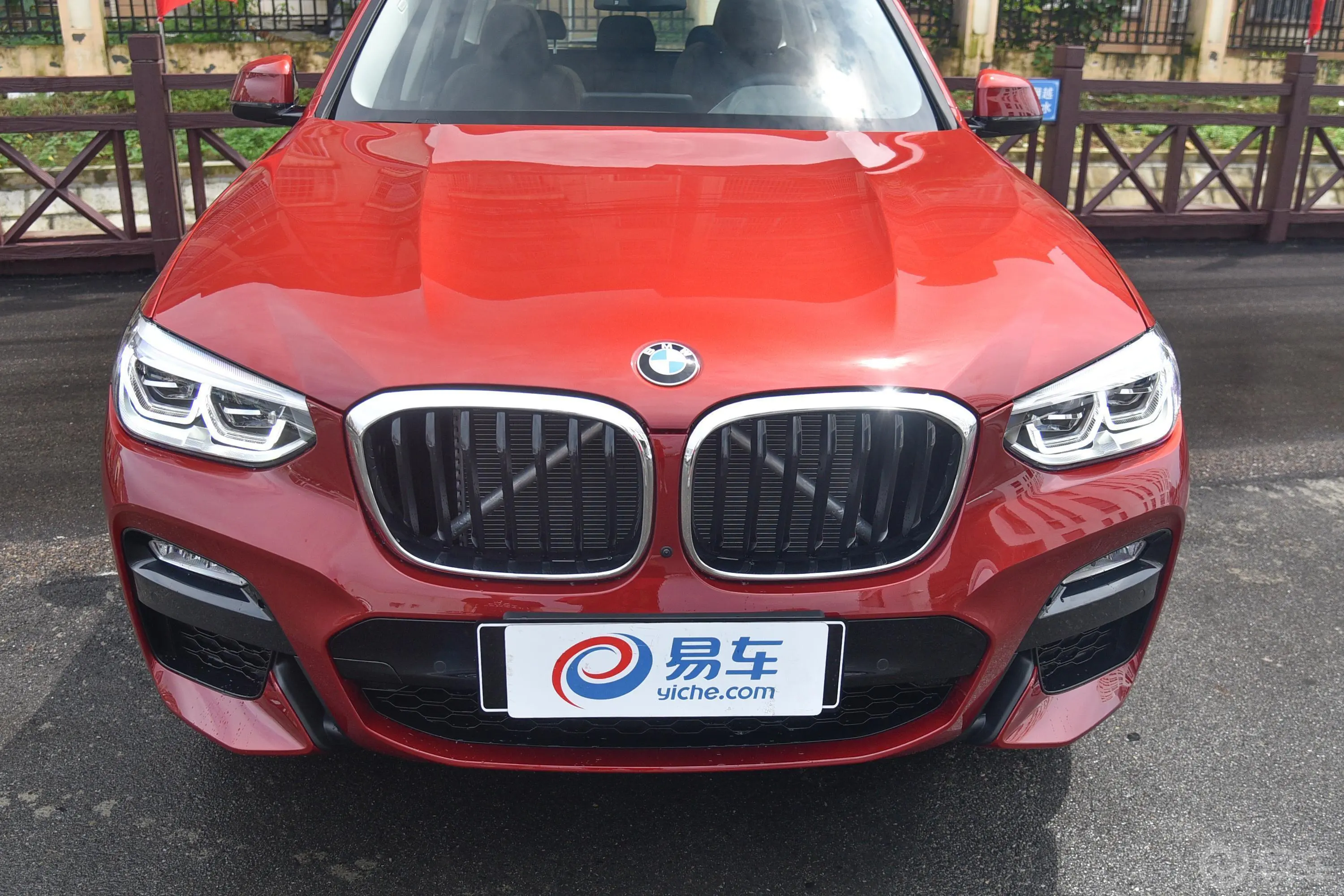 宝马X3xDrive 30i 领先版 M运动套装 国V外观