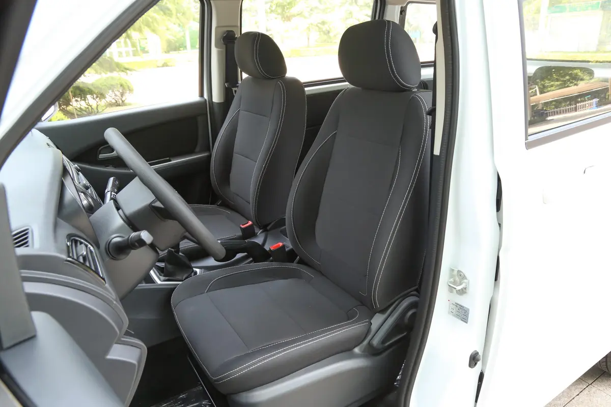 欧诺S欧诺S 1.5L 手动 超值版驾驶员座椅
