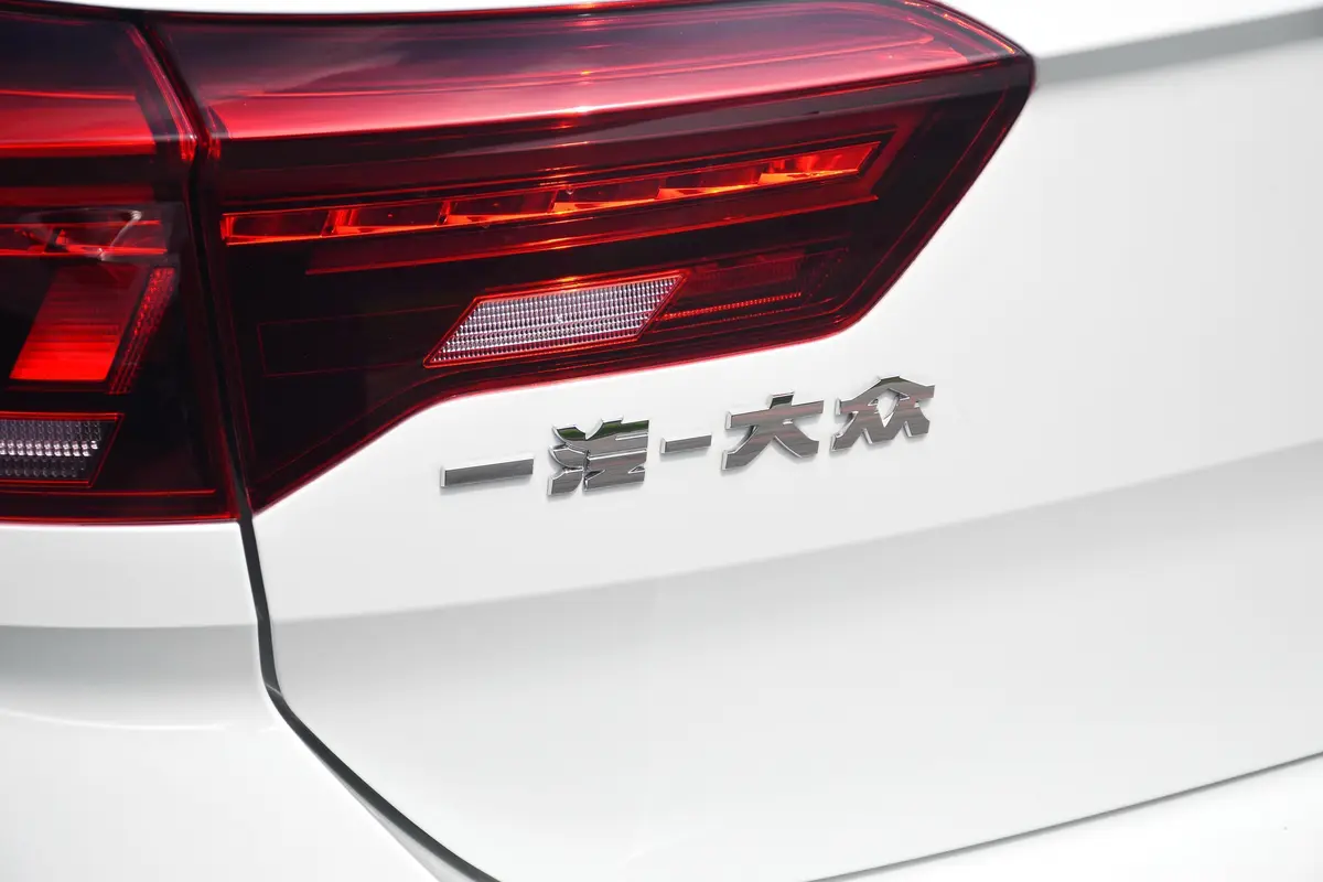 探歌280TSI 双离合 两驱 进取型 国V外观