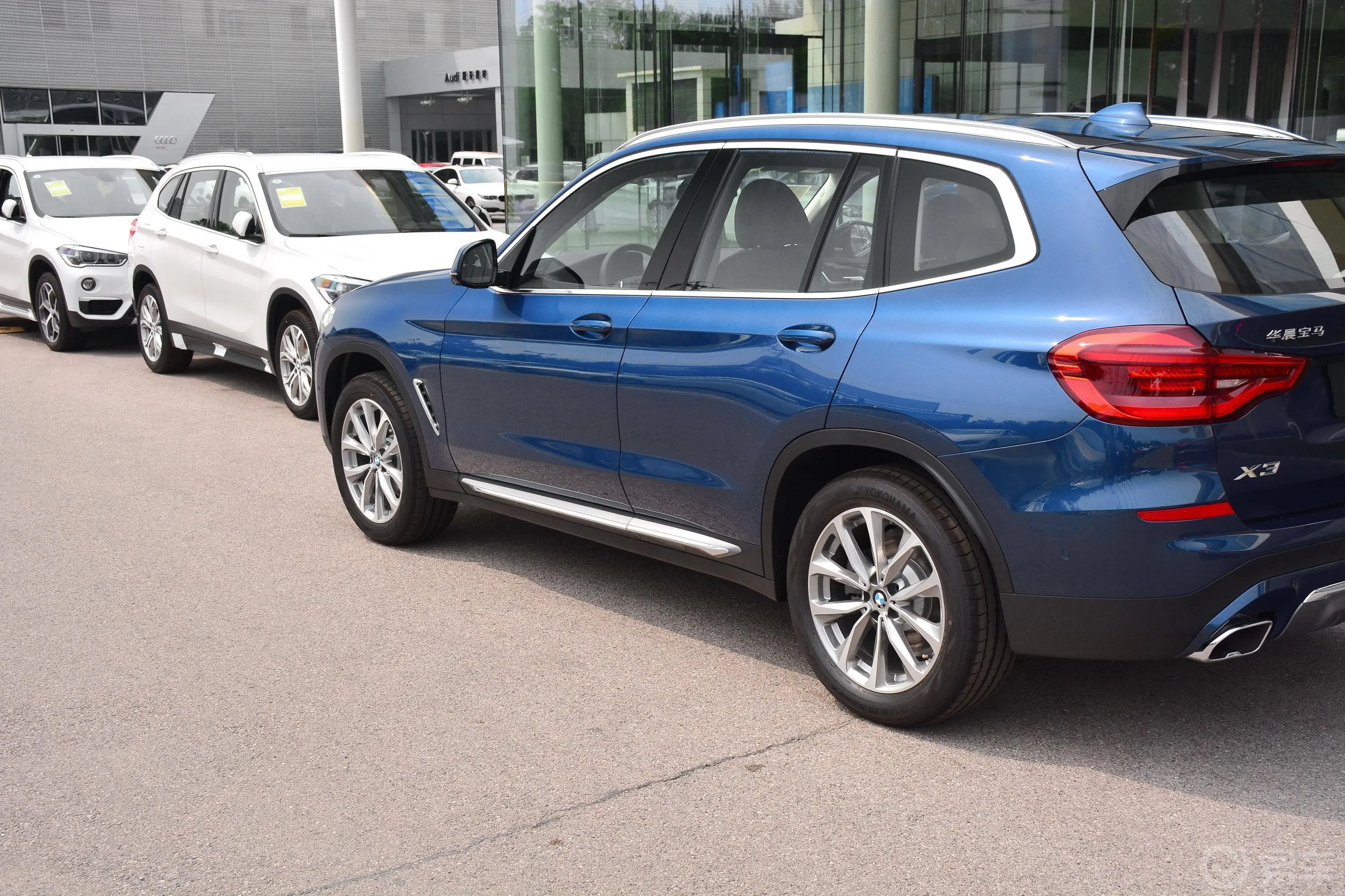 宝马X3xDrive 25i 豪华套装 国V外观