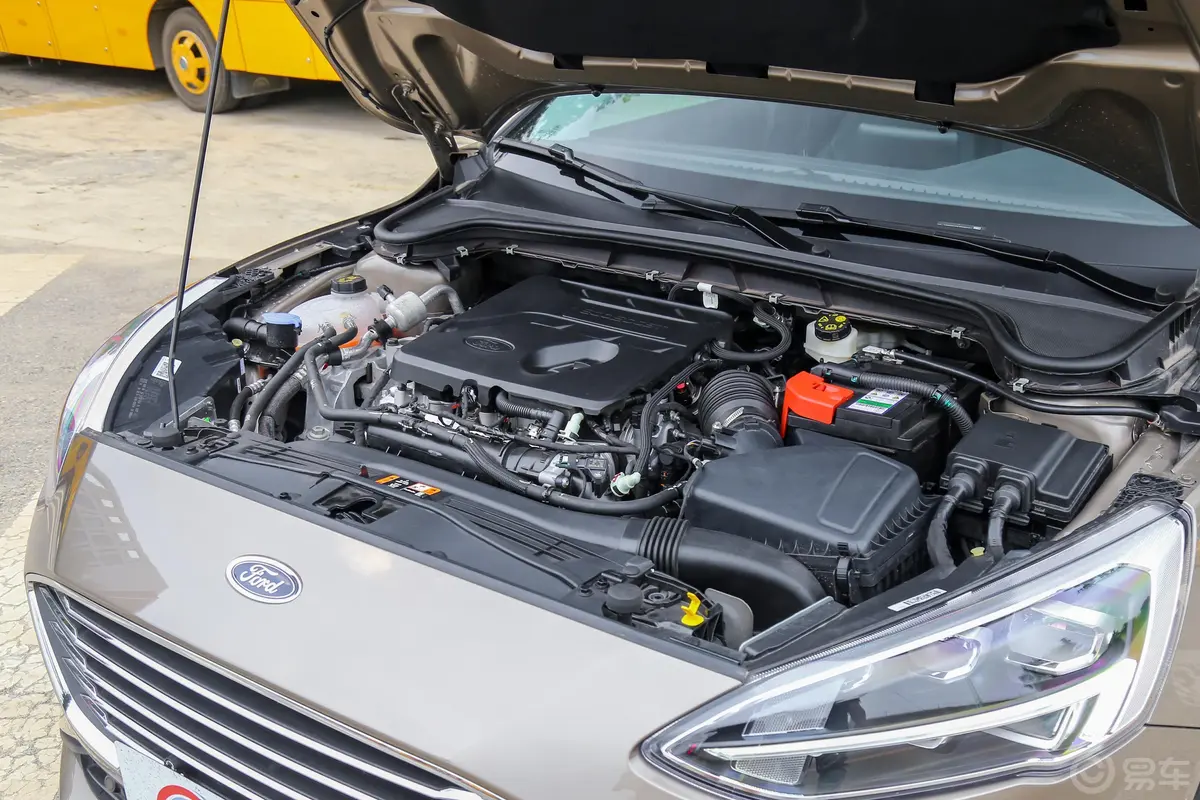 福克斯三厢 EcoBoost180 手自一体 锋耀版 国V外观