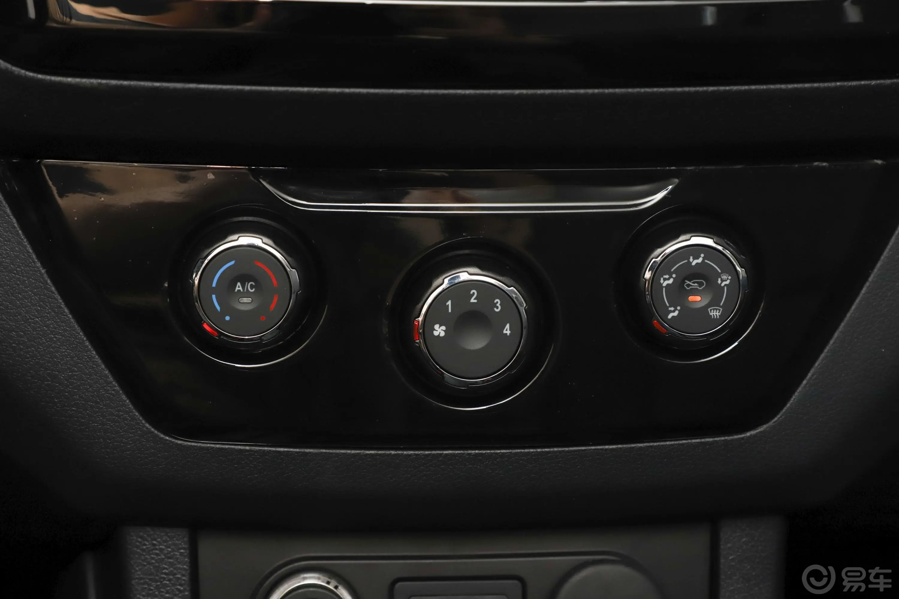 瑞迈2.8T 手动 四驱 加长豪华版 柴油空调