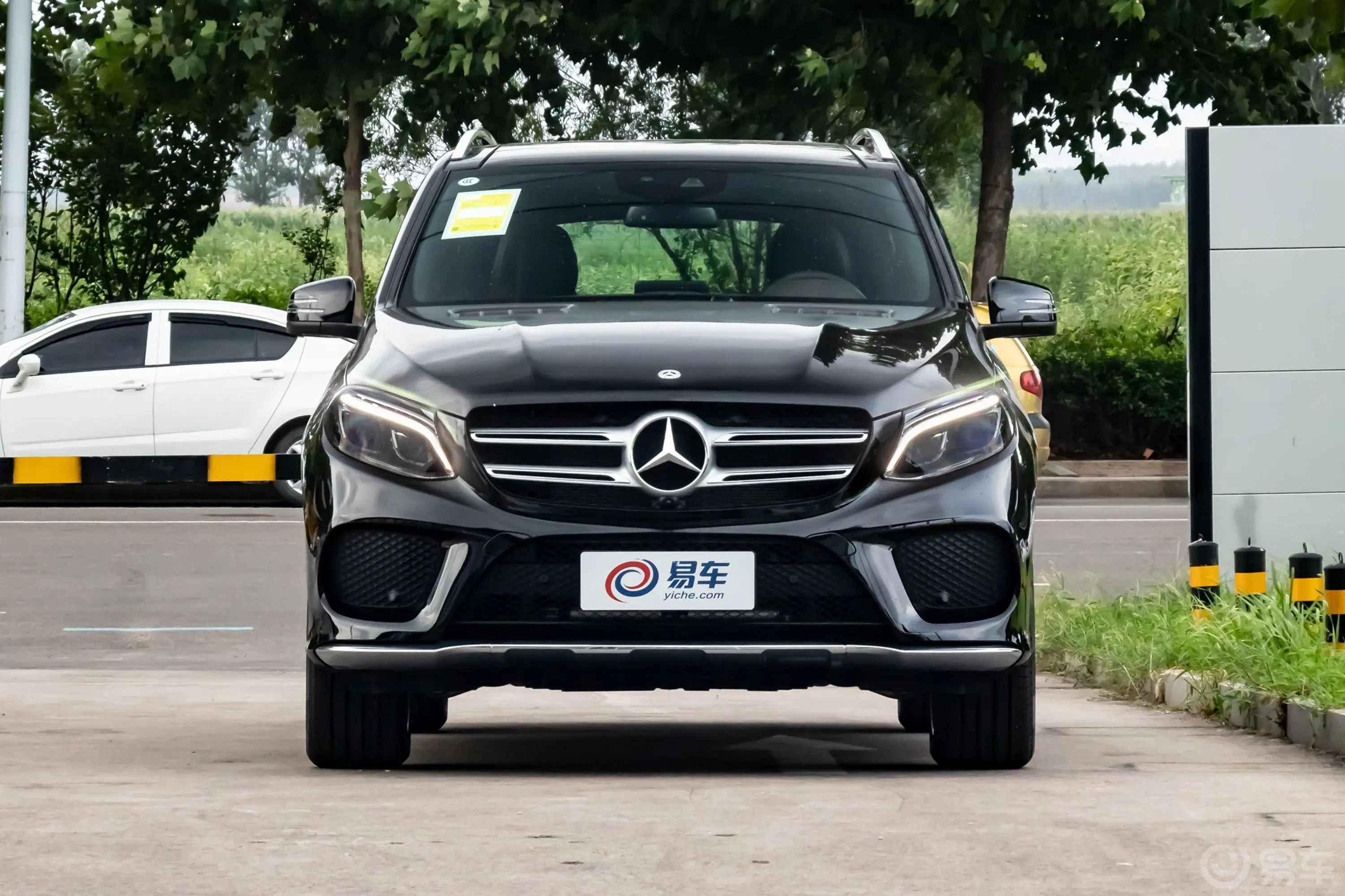 奔驰GLEGLE 320 4MATIC 豪华型臻藏版正前水平