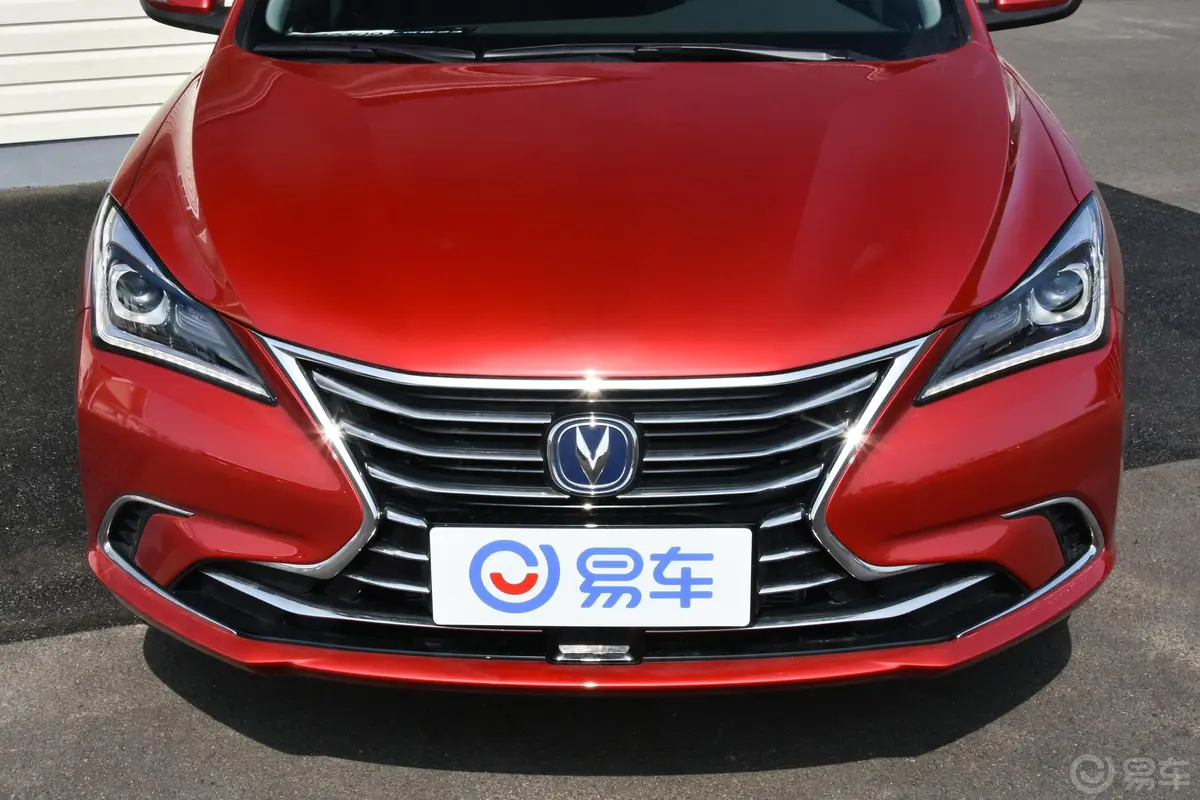 逸动高能版 1.6L GDI 手自一体 锐锋型 国V外观