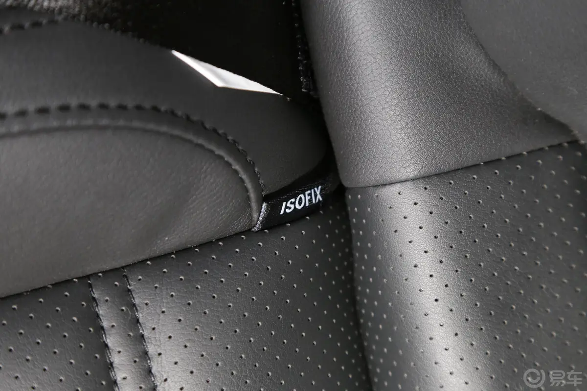 风行S50 EV旗舰版儿童座椅接口