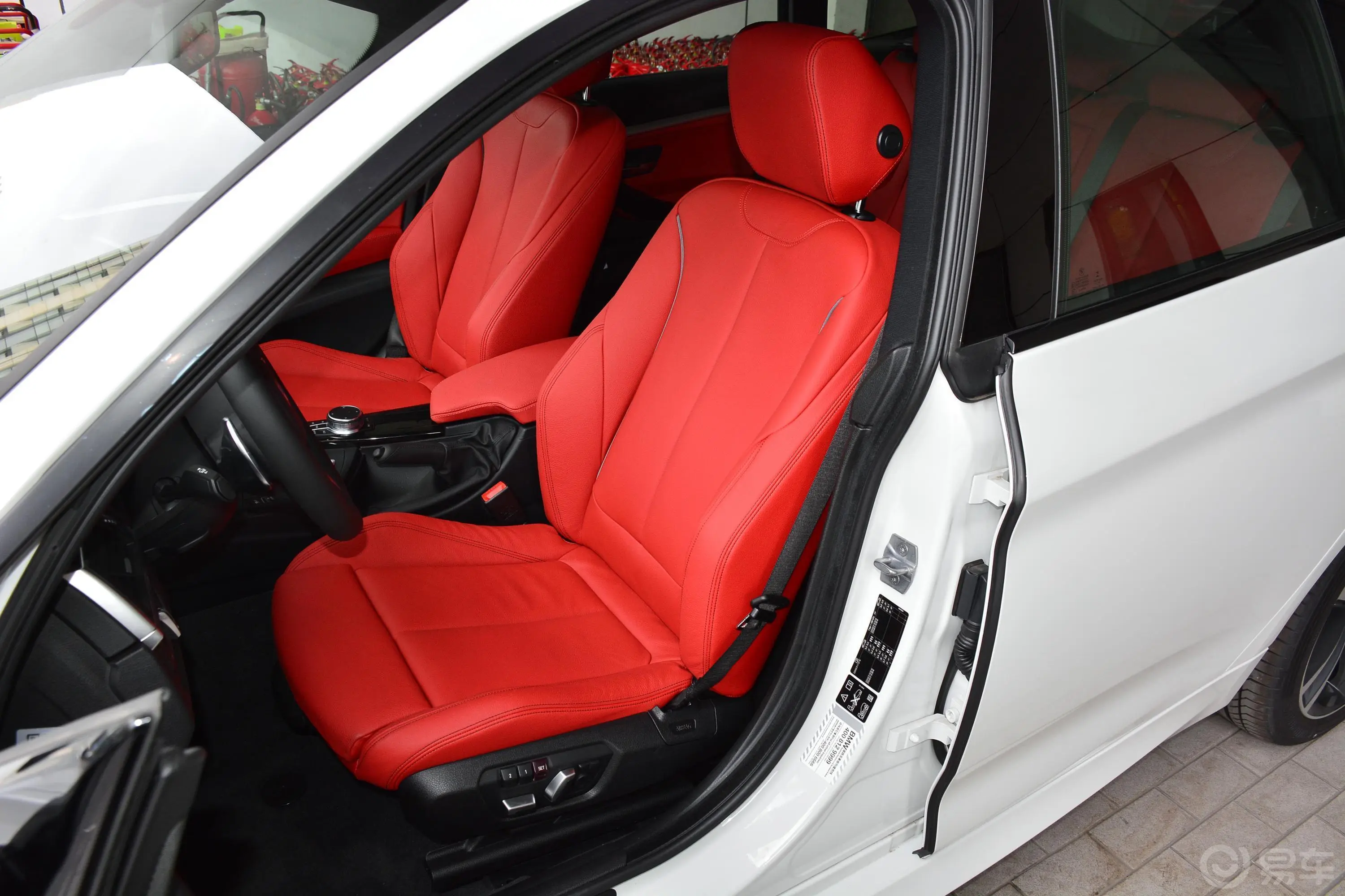 宝马3系GT330i xDrive M运动版驾驶员座椅