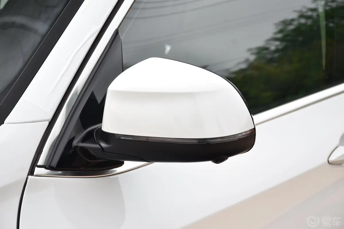 宝马X5(进口)xDrive28i主驾驶后视镜背面