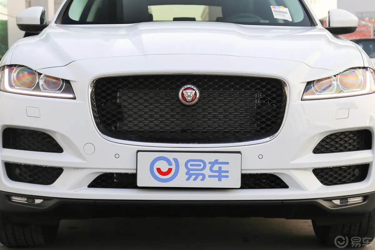 捷豹F-PACE2.0T 四驱 都市尊享版外观