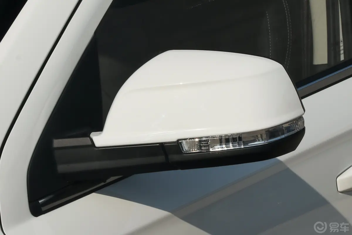 奔腾X401.6L 手自一体 互联智酷型 国V主驾驶后视镜背面