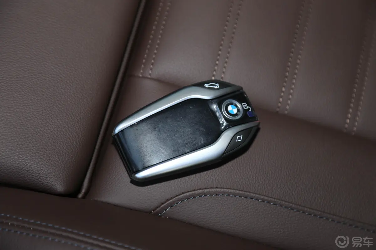 宝马X3xDrive 30i 领先版 M运动套装钥匙正面