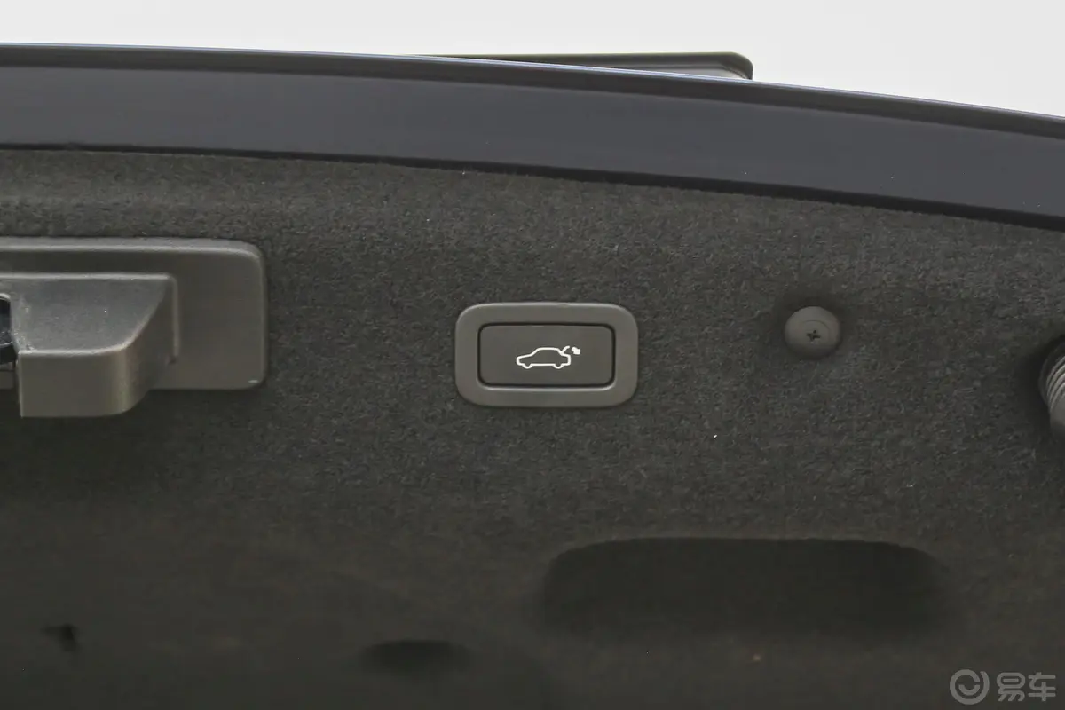捷豹XFL2.0T 300PS 奢华版电动尾门按键（手动扶手）