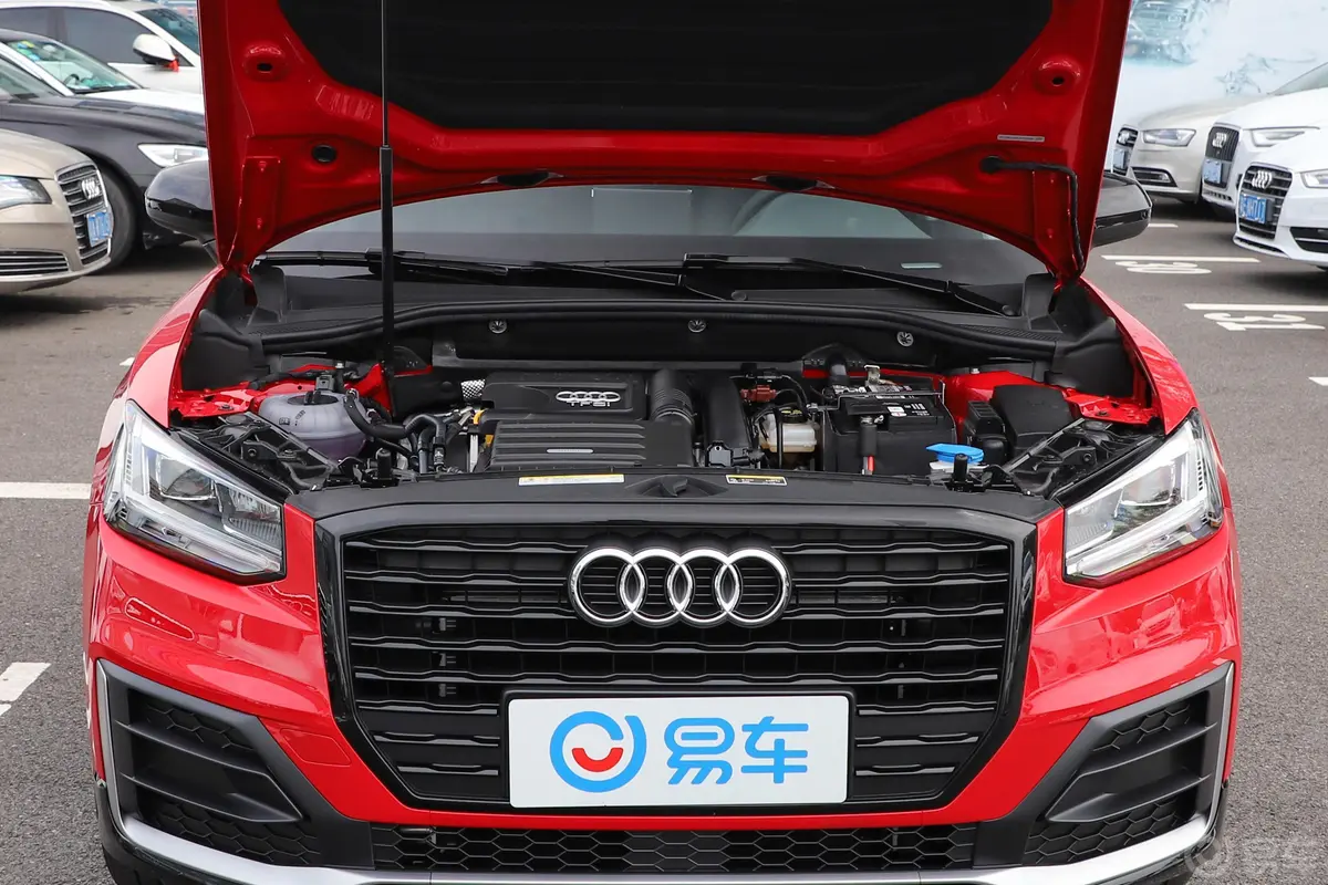 奥迪Q2L35 TFSI 上市专享版 国V发动机舱整体