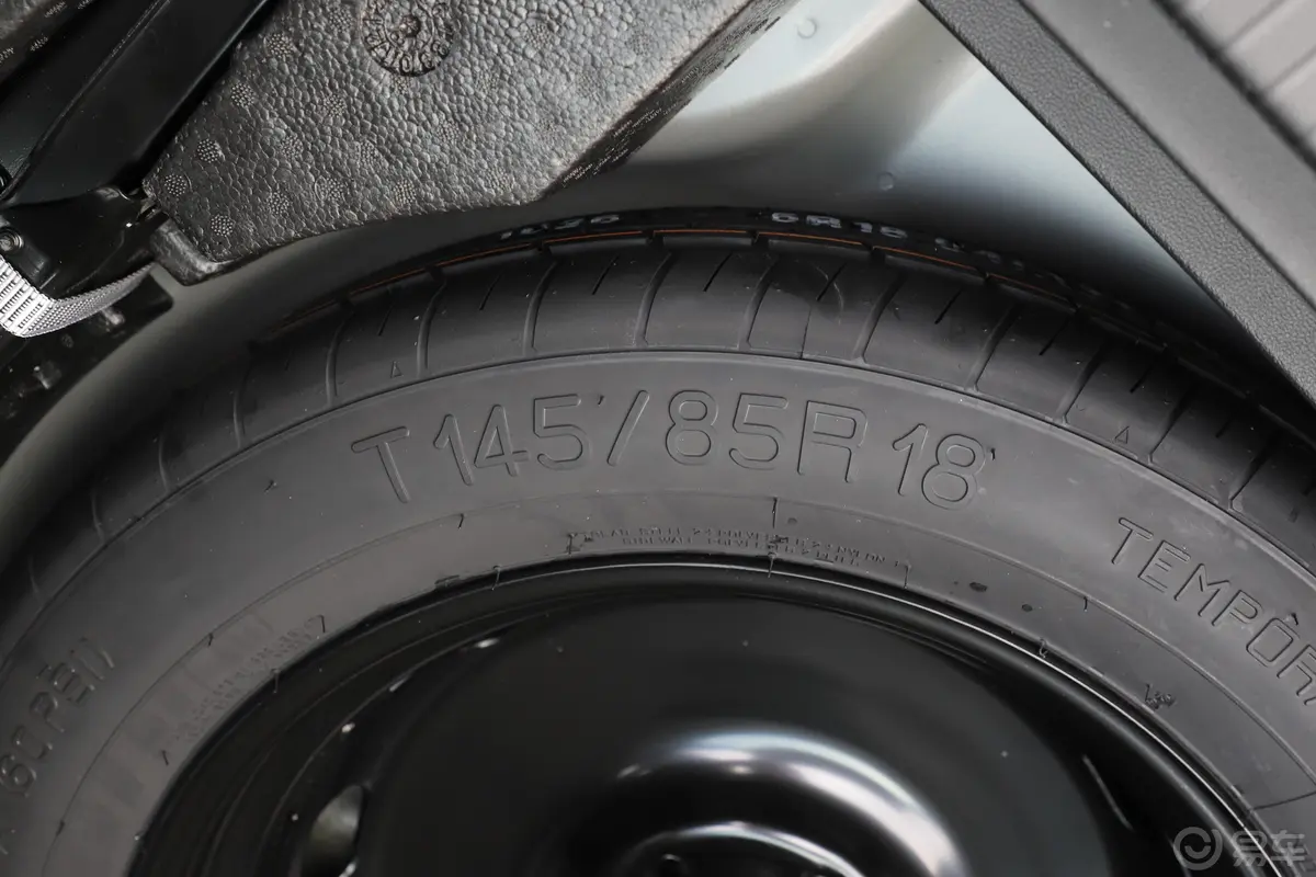 探岳330TSI 双离合 两驱 尊贵型 国V外观