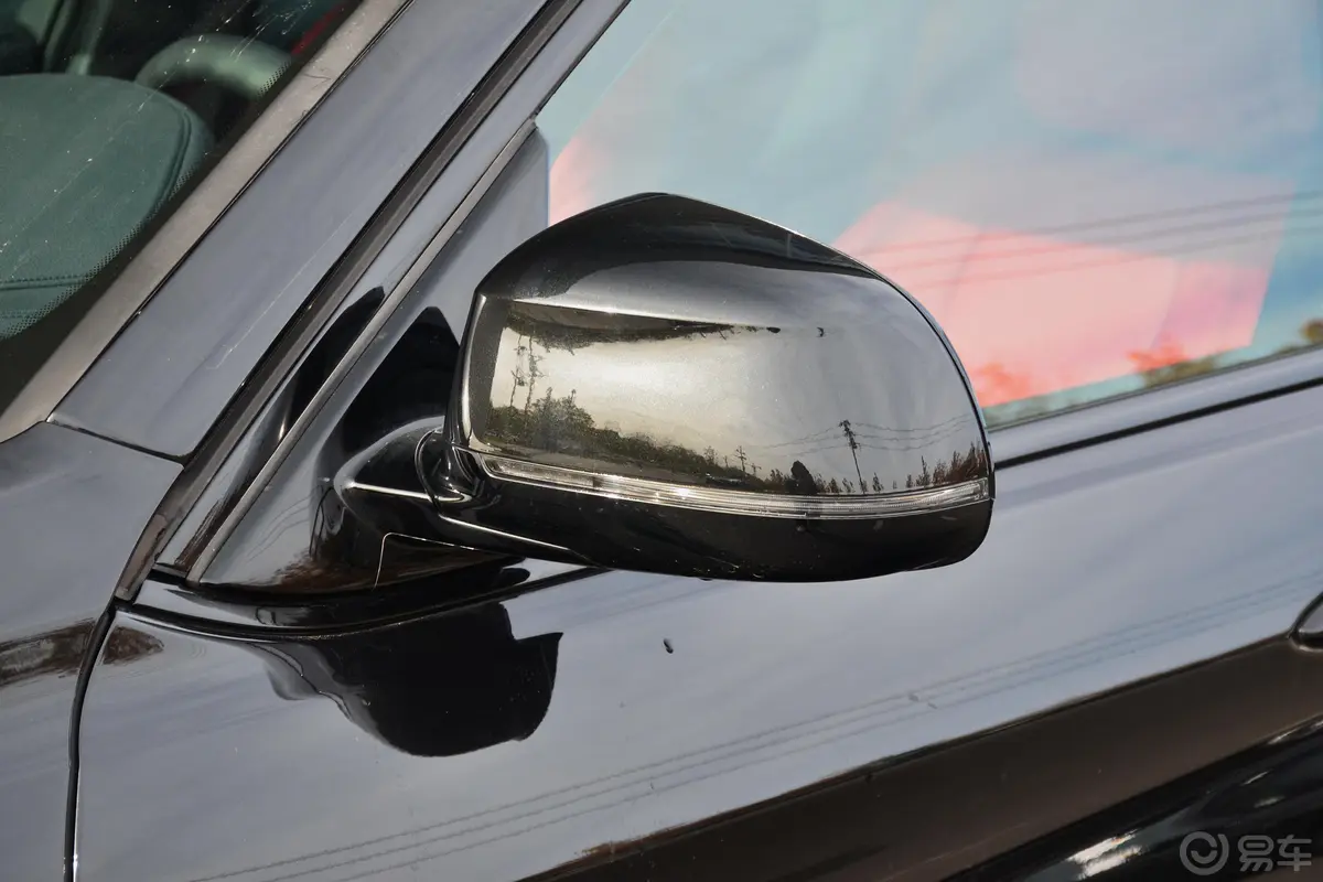 宝马X6xDrive35i M运动豪华版主驾驶后视镜背面