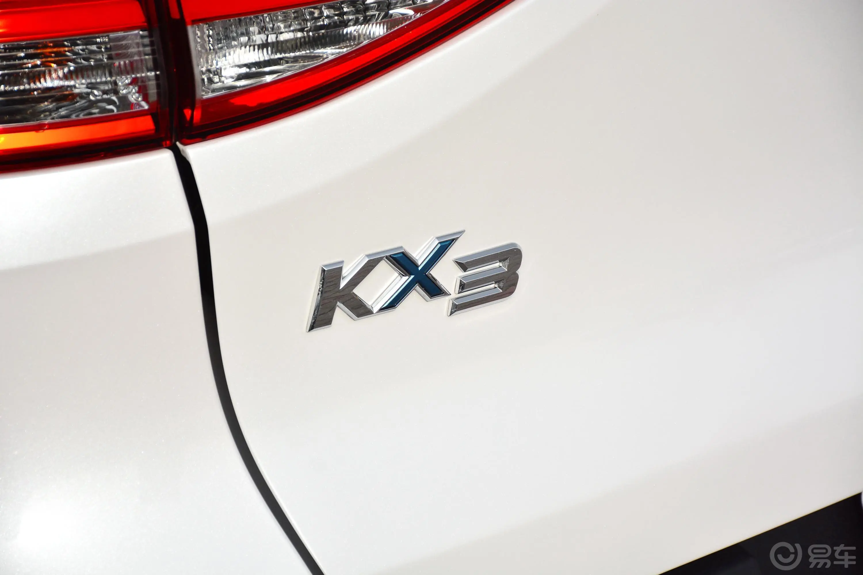 起亚KX3 EV基本版外观