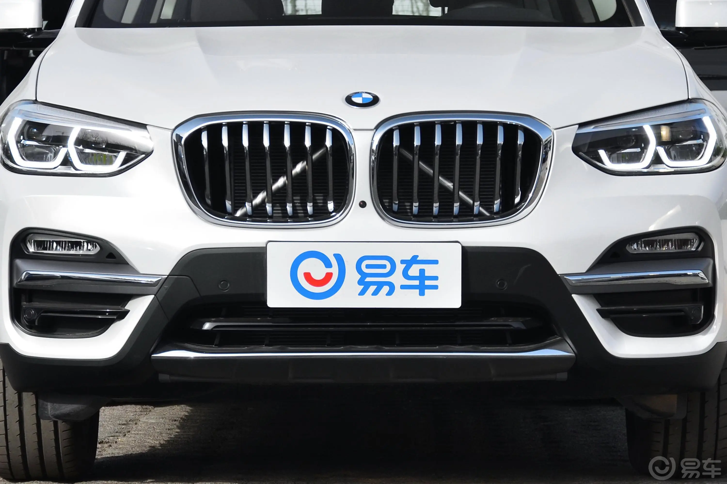 宝马X3xDrive 25i 豪华套装外观