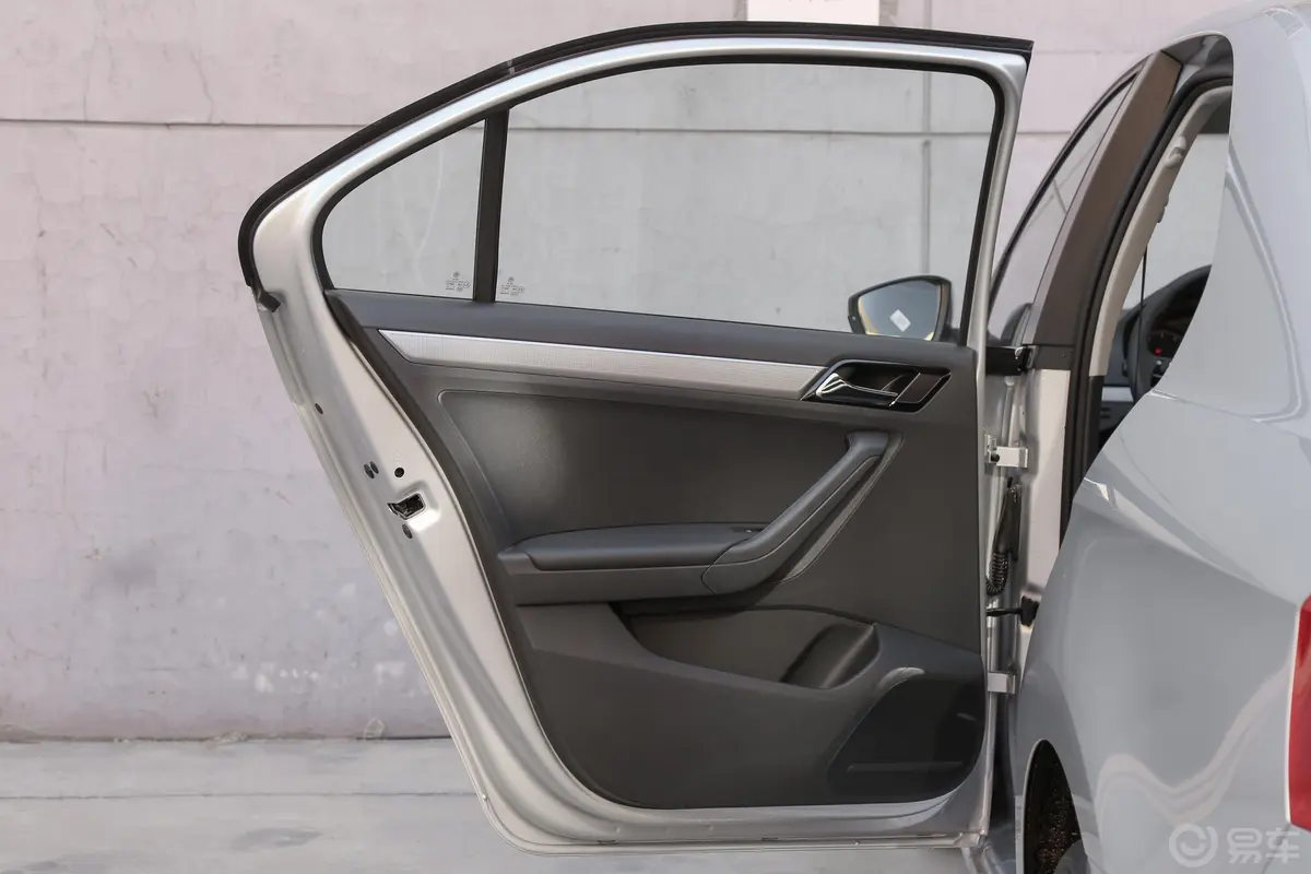 捷达梦想版 1.5L 自动 舒适版驾驶员侧后车门
