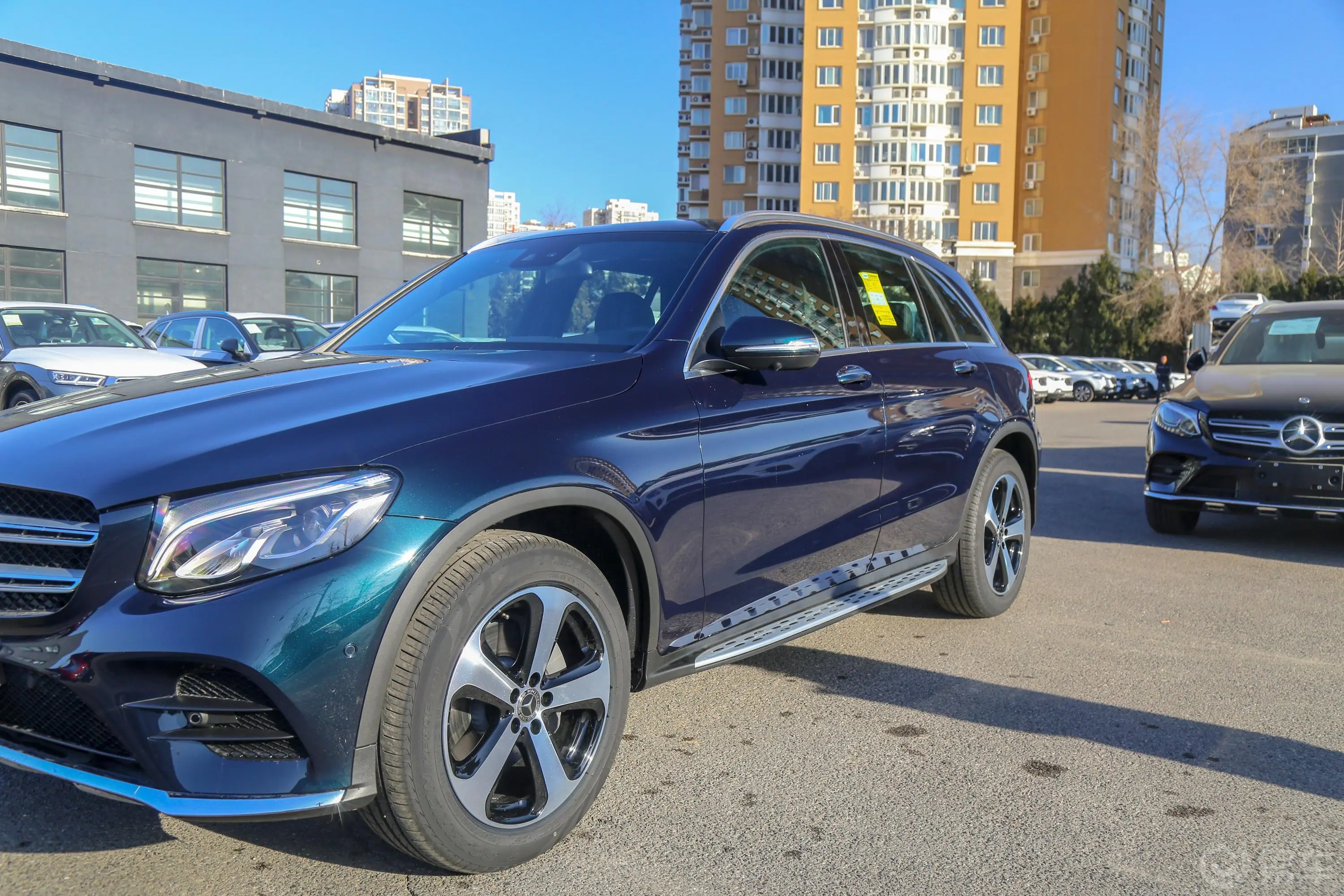 奔驰GLCGLC 260 L 4MATIC 豪华版外观