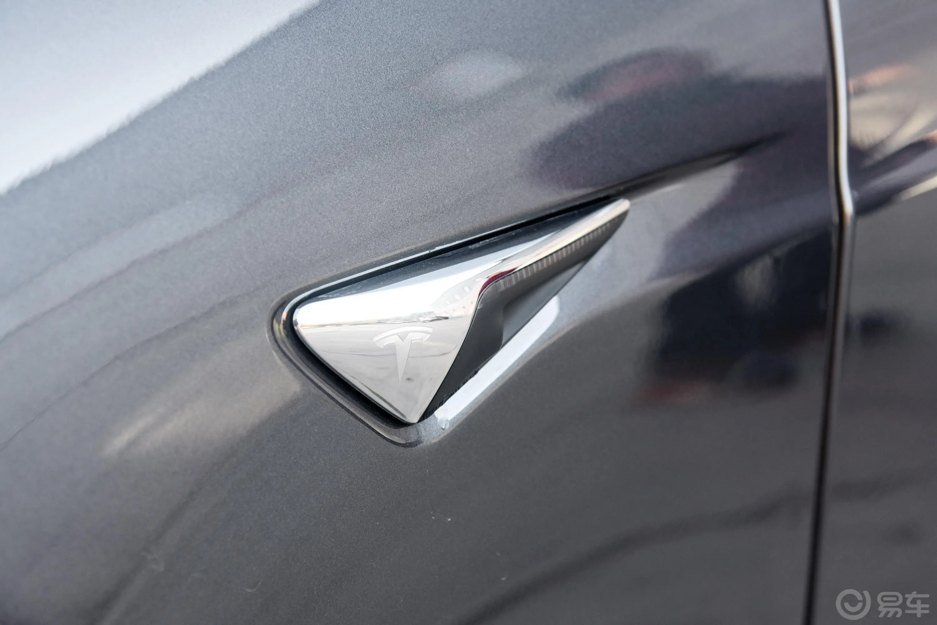 Model S长续航版外观