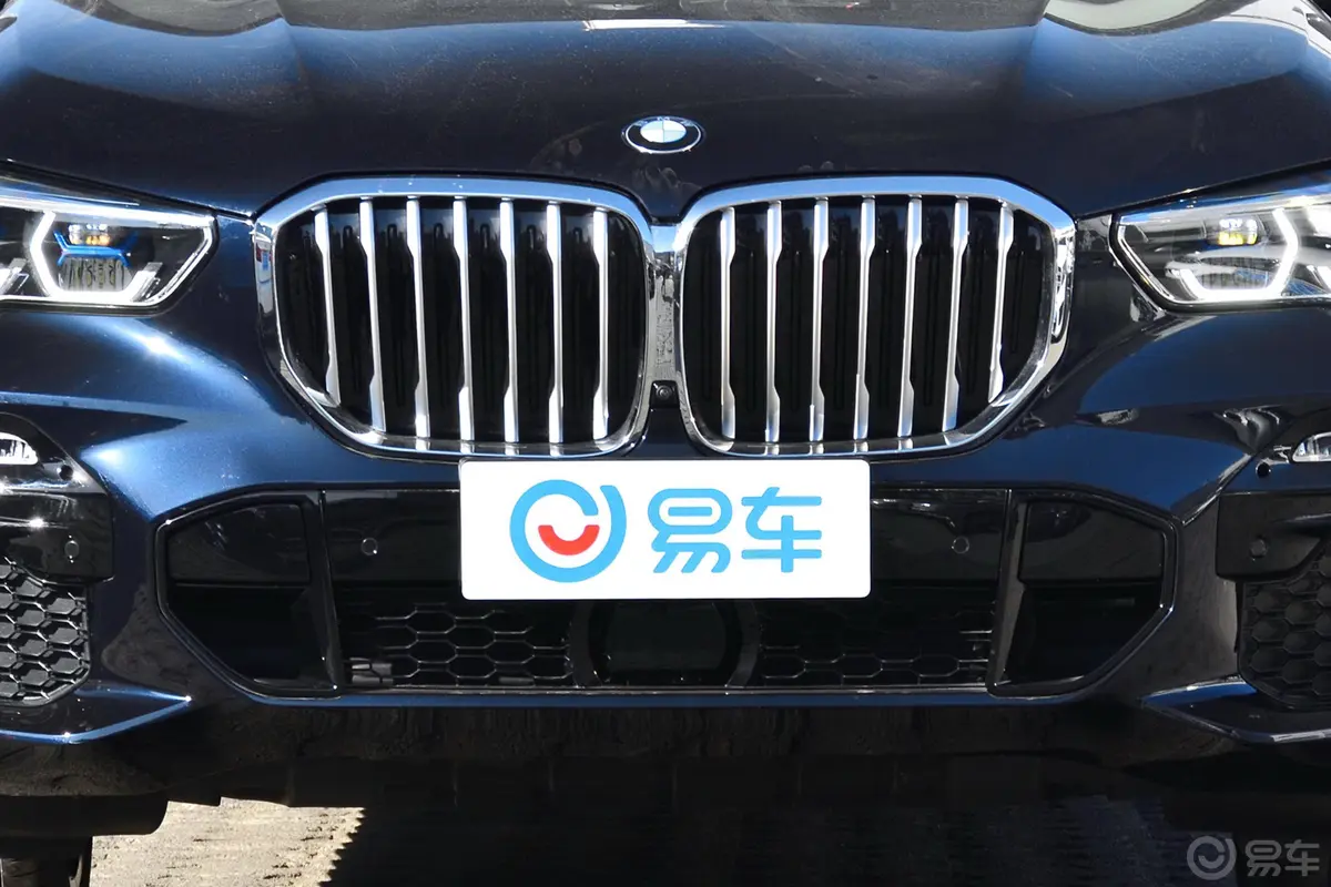 宝马X5(进口)xDrive40i 尊享版 M运动套装外观