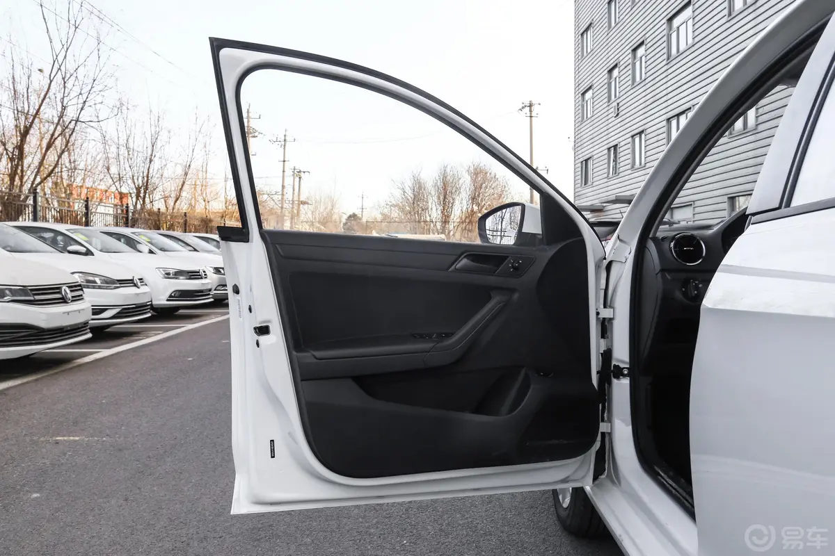 捷达梦想版 1.5L 手动 时尚版驾驶员侧前车门