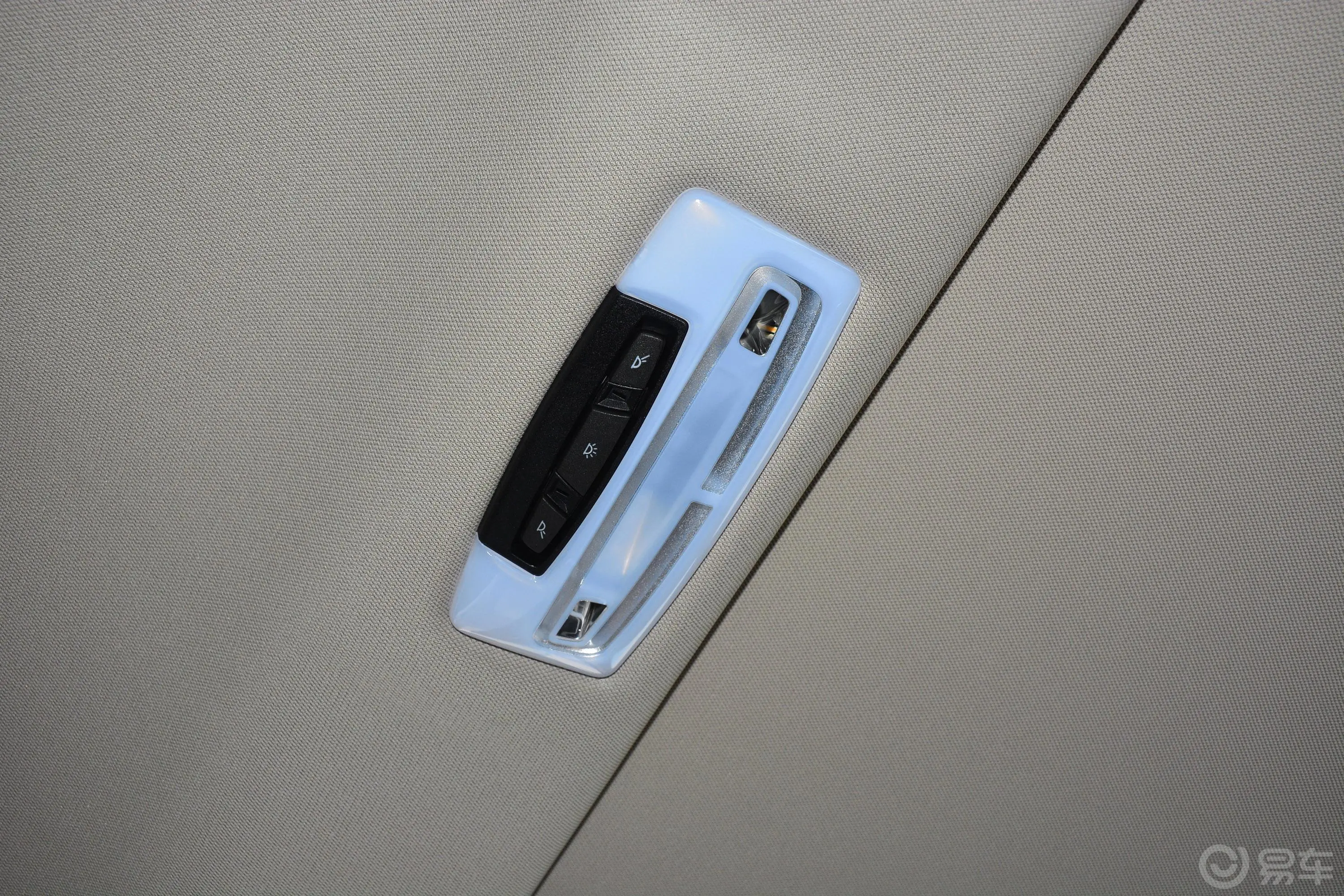宝马3系GT320i 豪华设计套装空间
