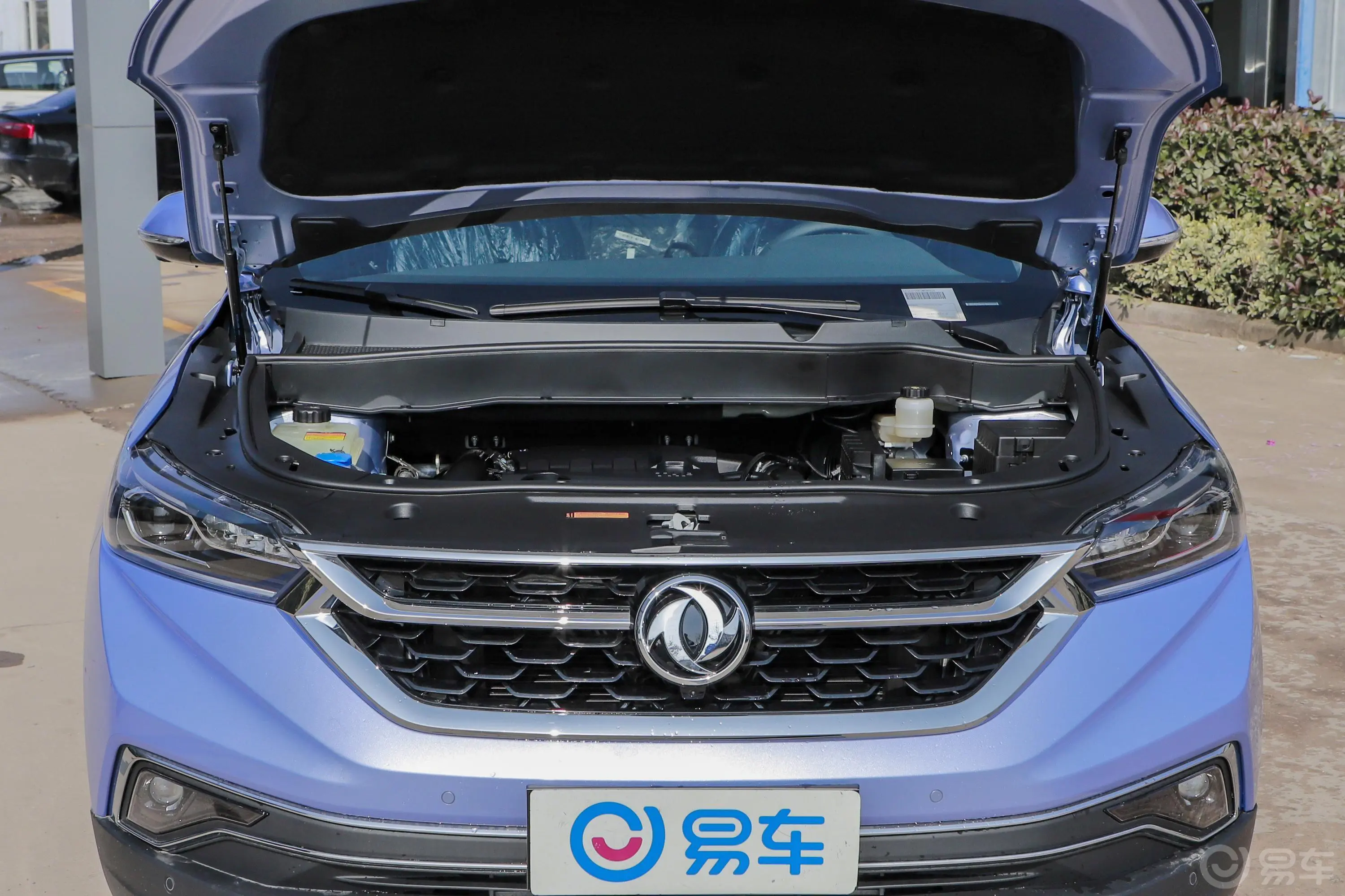 风神AX71.6T 手自一体 AI领航型 国V发动机舱整体