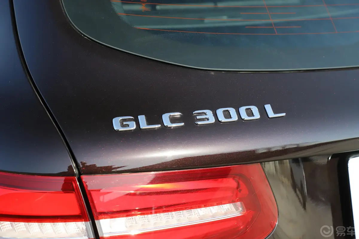 奔驰GLCGLC 300 L 4MATIC 豪华版外观