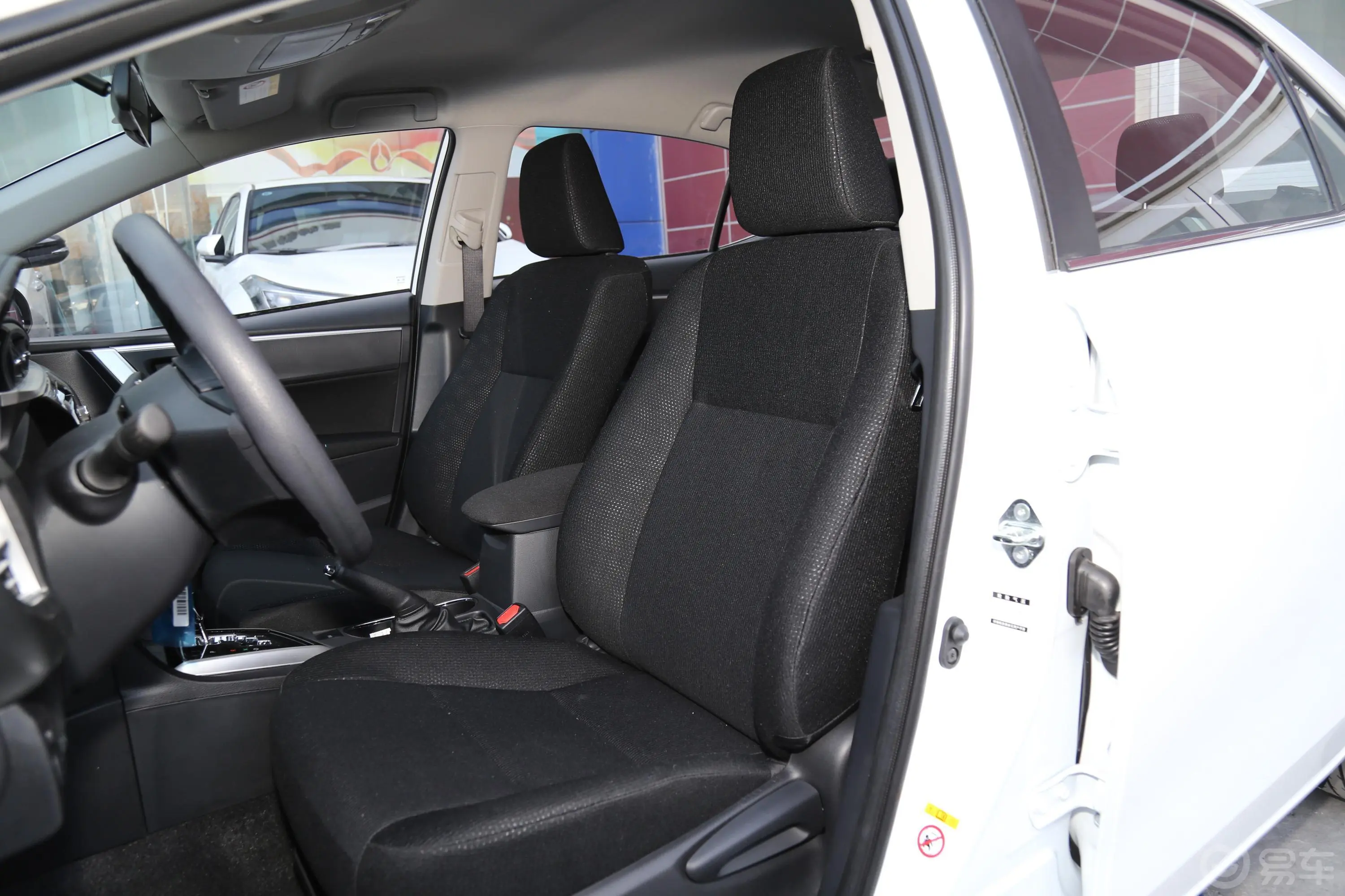 卡罗拉改款 1.6L CVT GL驾驶员座椅