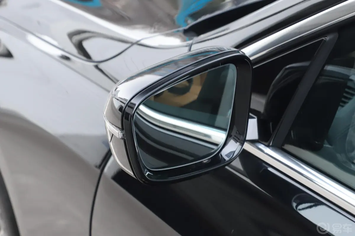 宝马6系GT630i 豪华设计套装后视镜镜面
