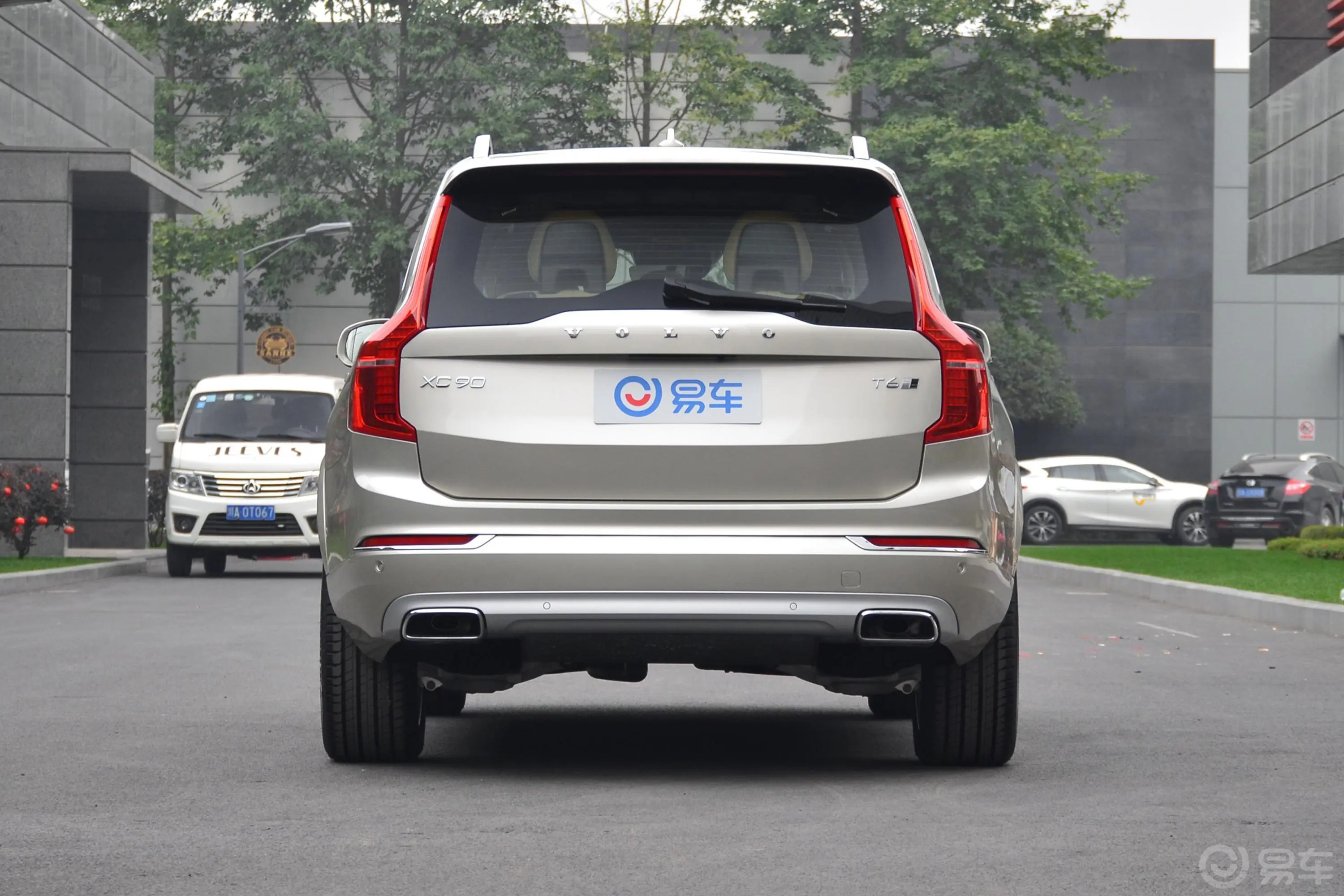 沃尔沃XC90T6 智雅版 7座 国Ⅴ正后水平