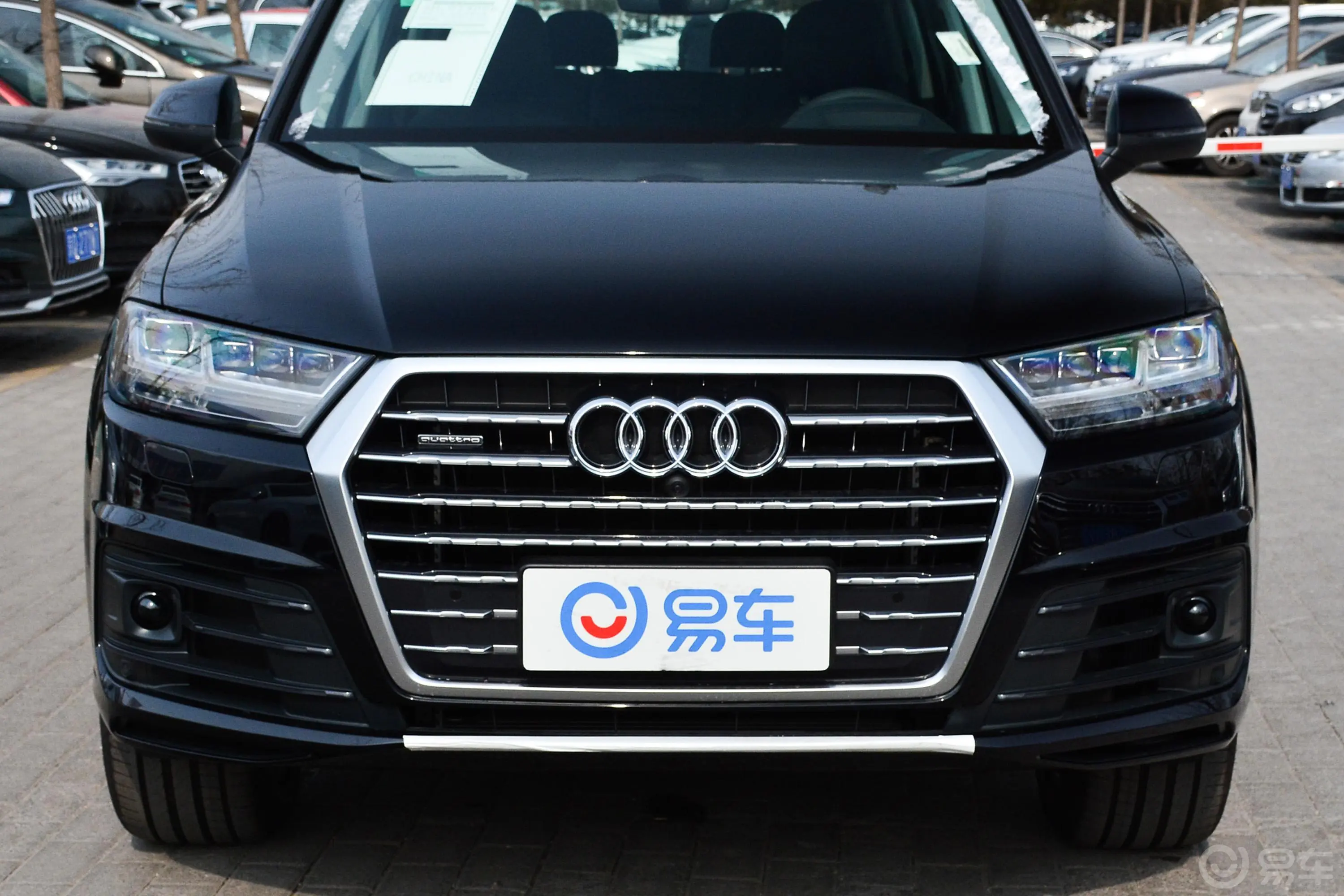 奥迪Q755 TFSI 尊贵版外观