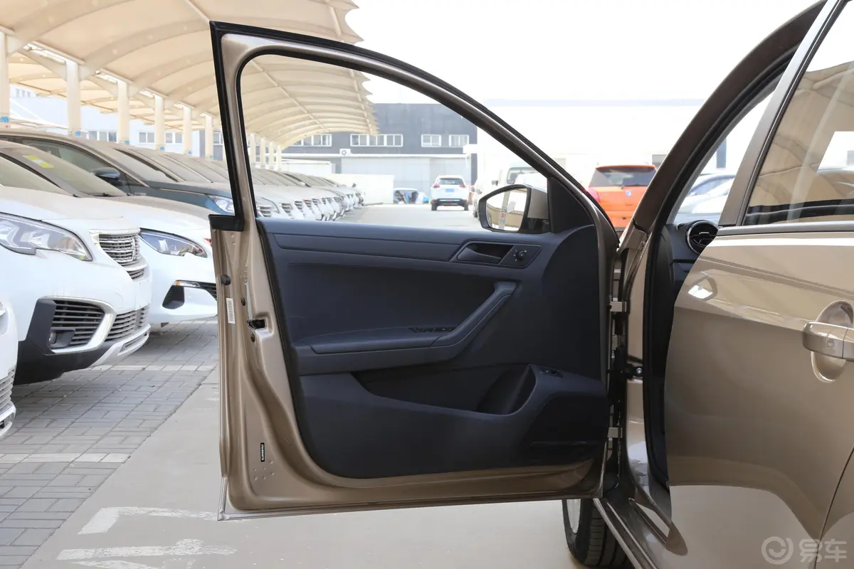 捷达梦想版 1.4L 手动 时尚版驾驶员侧前车门