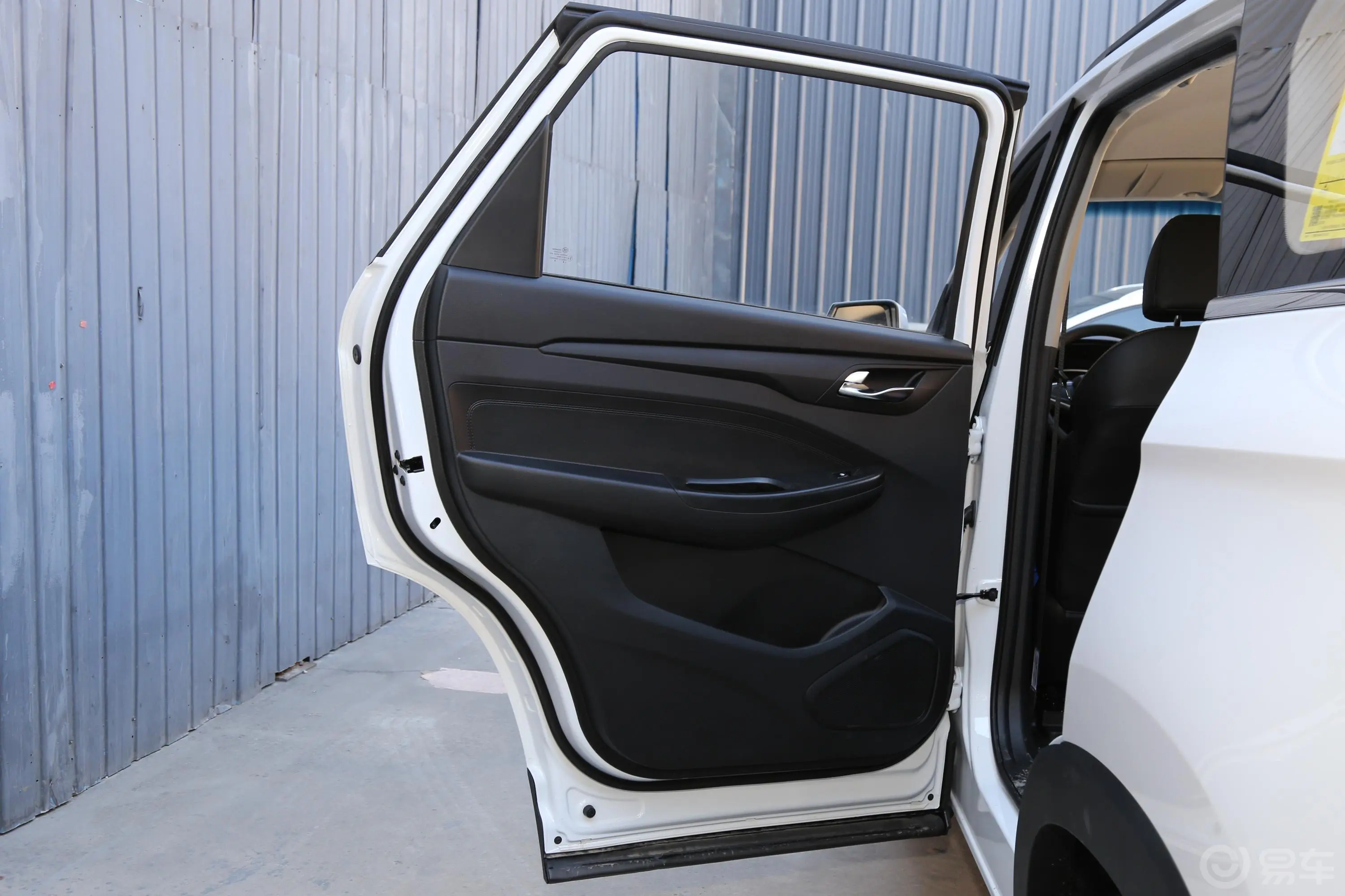 五菱宏光S3自动离合版 1.5L 手动 舒适型 国V驾驶员侧后车门