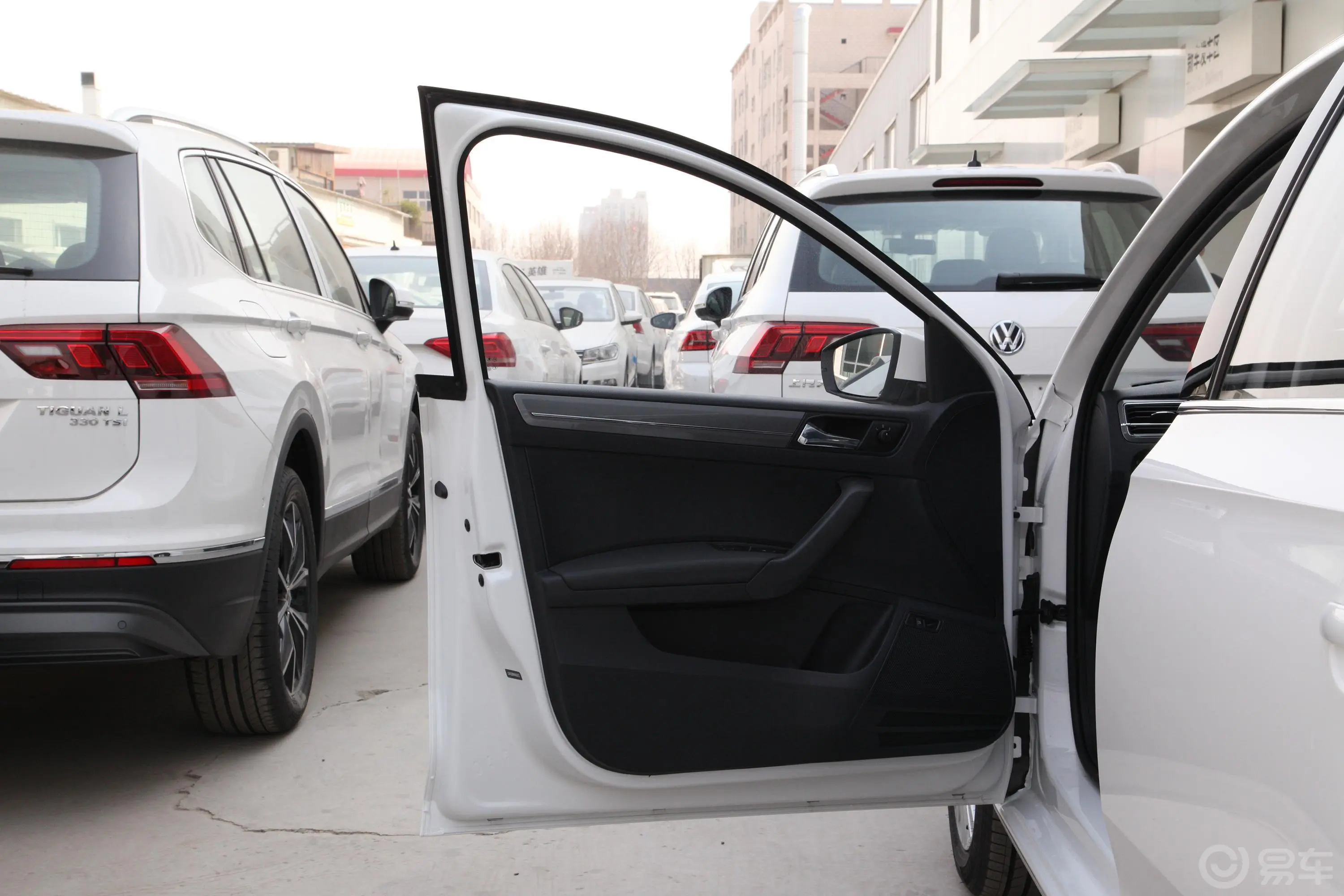 桑塔纳1.5L 自动 舒适版驾驶员侧前车门