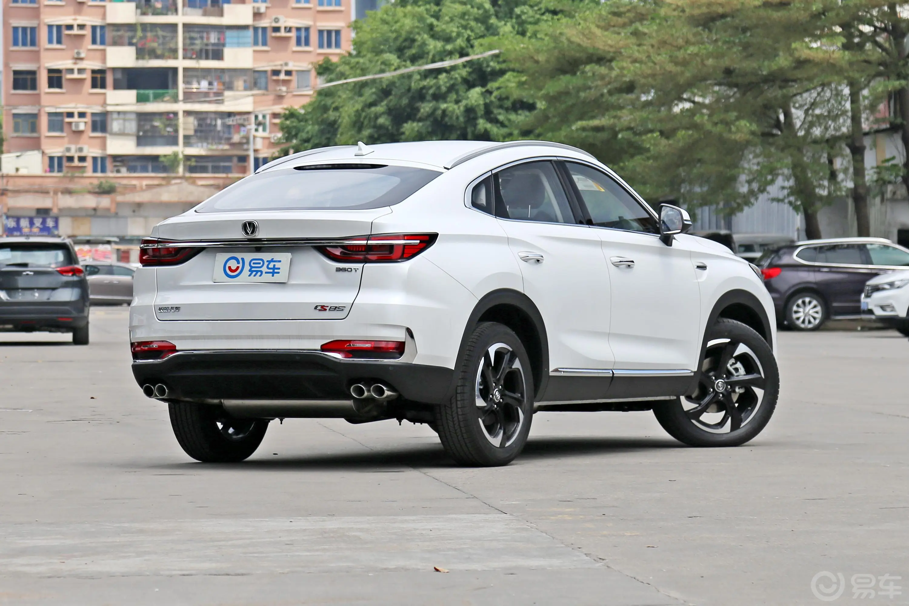 长安CS85COUPE2.0T 手自一体 动 国V外观