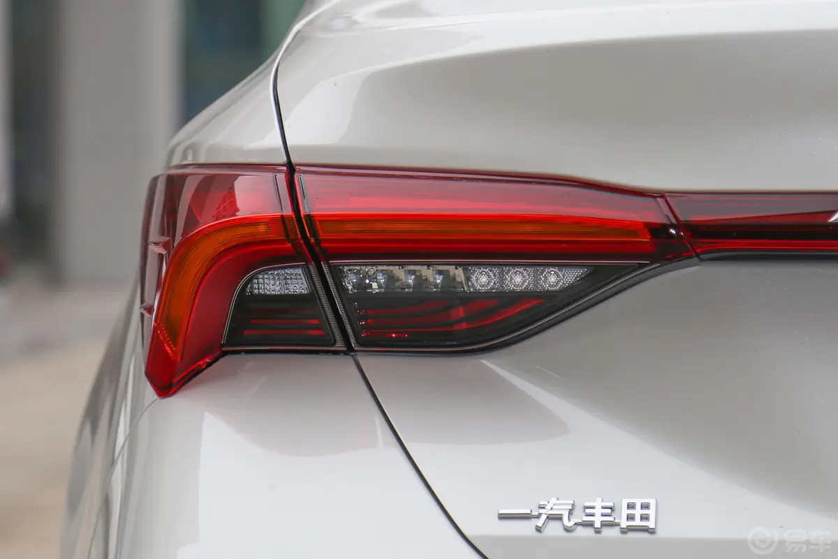 亚洲龙双擎 2.5L E-CVT XLE尊贵版 国V外观