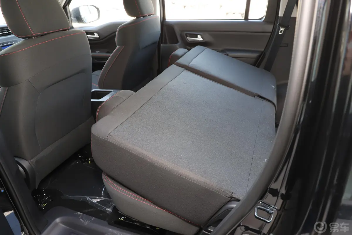 长安欧尚X70A1.5L 手动 基本版 5座 国Ⅴ空间