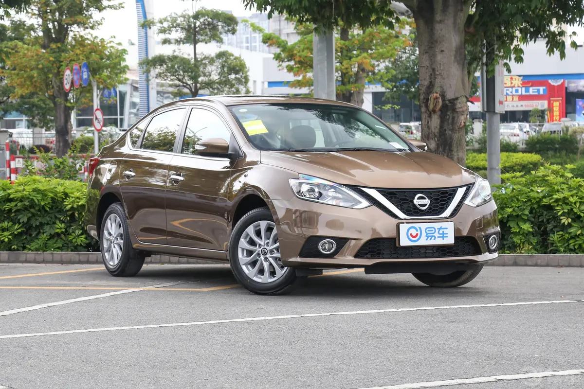 轩逸1.6XV CVT 智联尊享版 国VI侧前45度车头向右水平