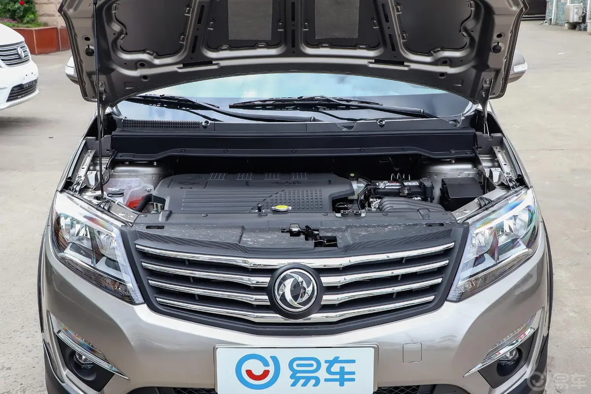 风行S5001.5L 手动 豪华版发动机舱整体