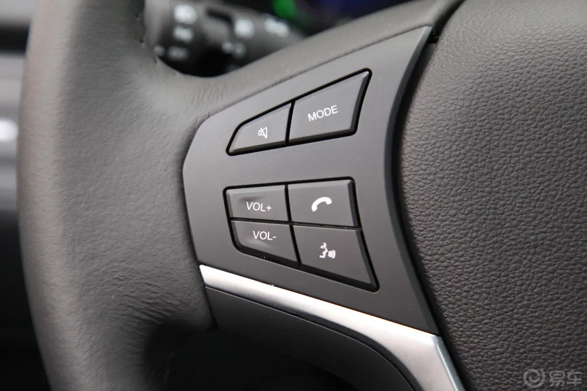 众泰Z500 EVPro 豪华版左侧方向盘功能按键
