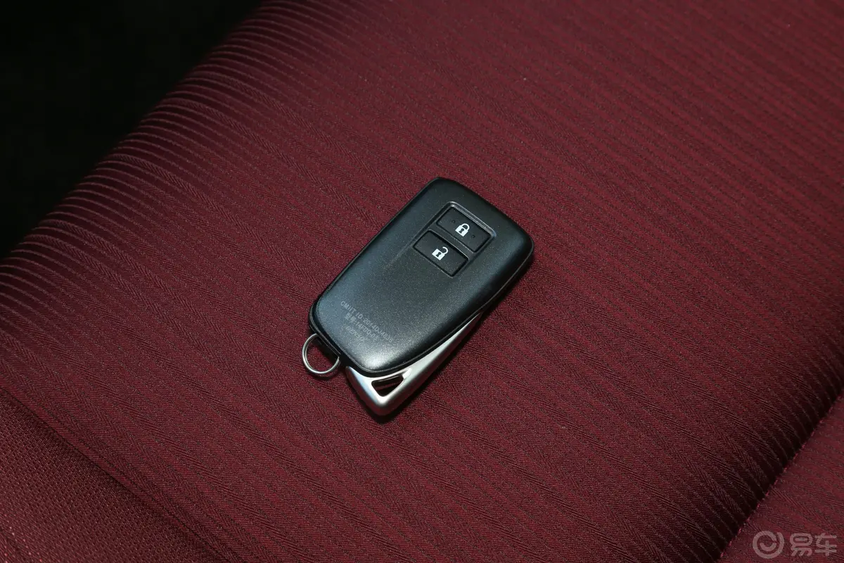 雷克萨斯NX300h 锋致版 国V钥匙孔或一键启动按键