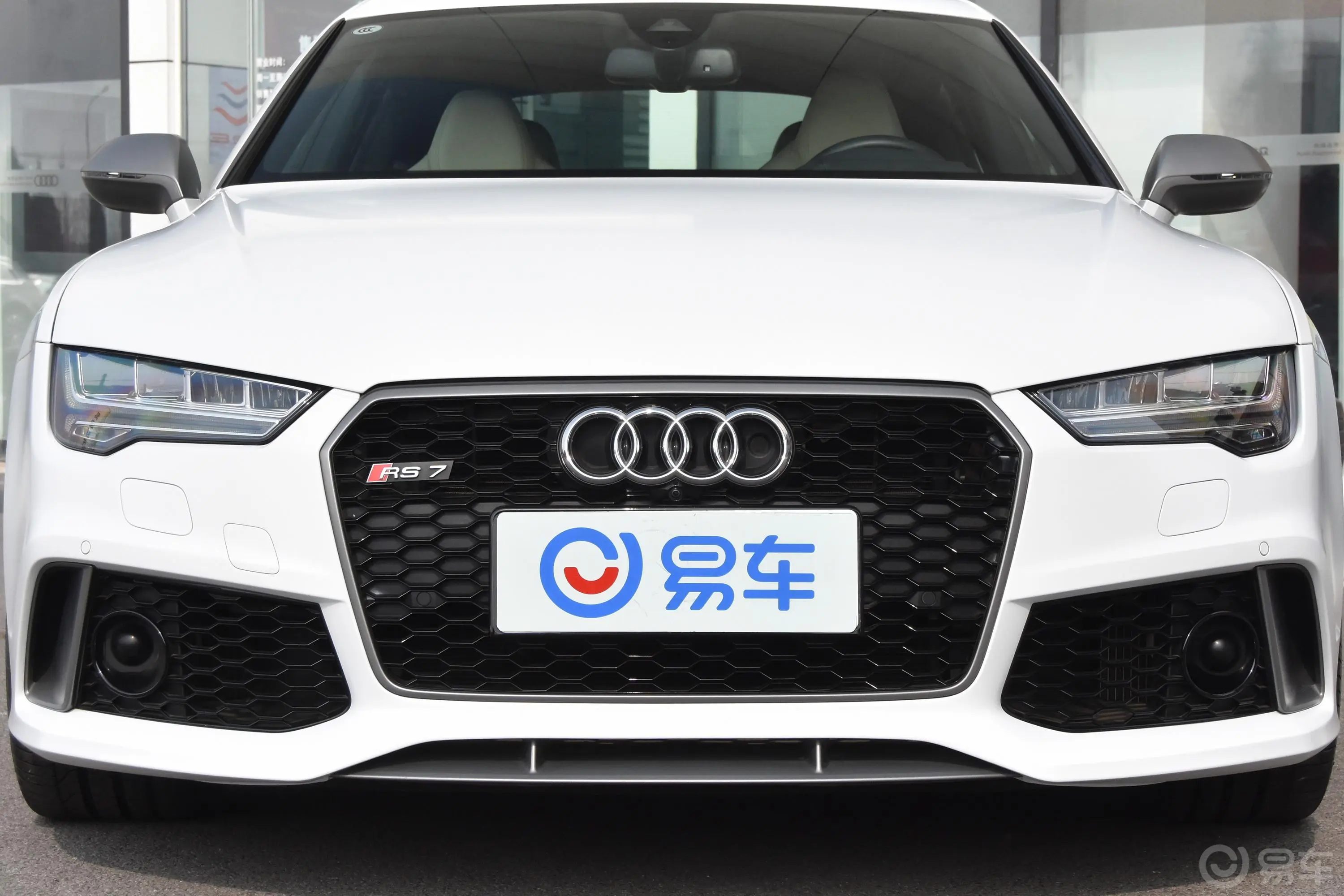 奥迪RS 74.0T Sportback外观