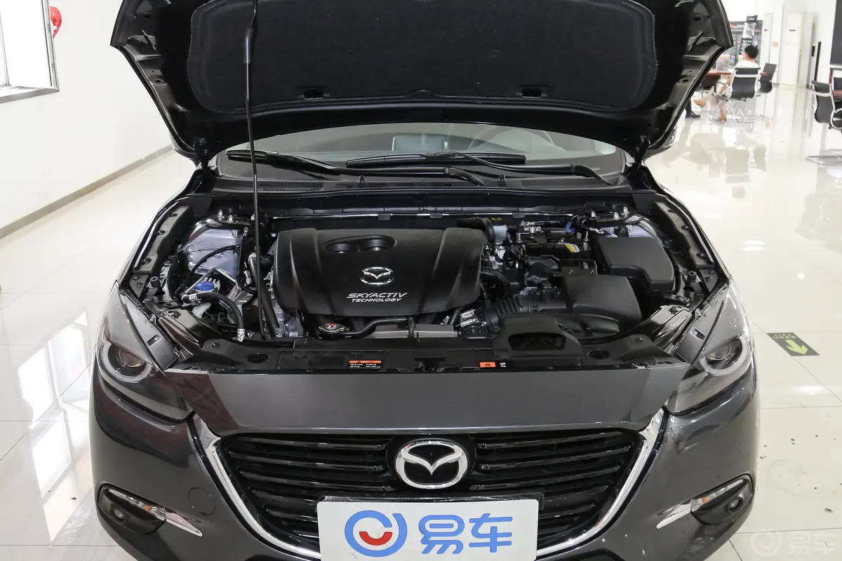 马自达3 昂克赛拉两厢 2.0L 手自一体 豪华版 国V发动机舱整体