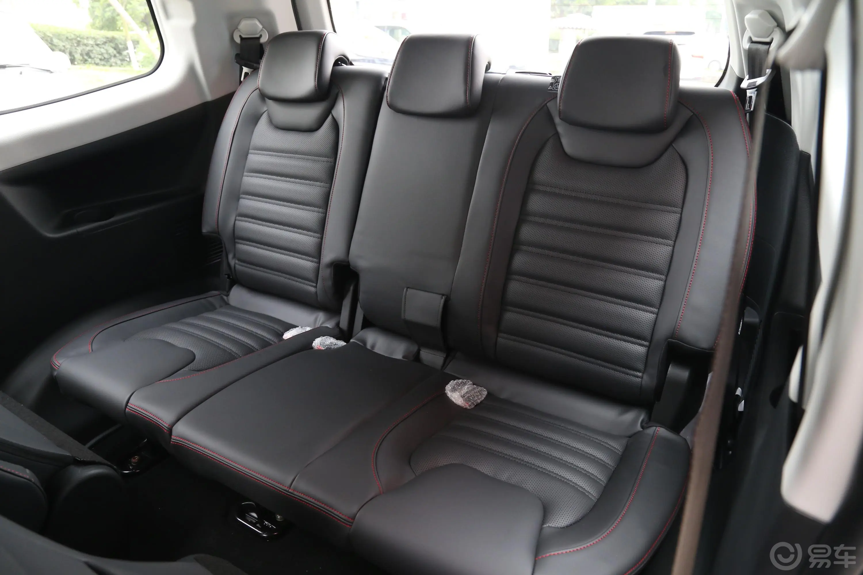 风行SX61.6L 手动 舒适版第三排座椅
